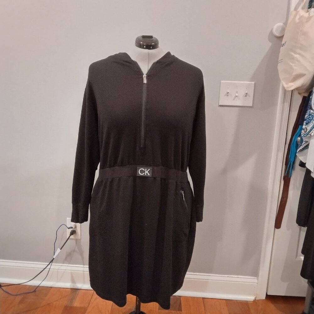 Calvin Klein black long sleeve zip sweater  w/ zip pockets